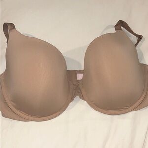 Victoria's Secret t-shirt lightly lined Demi 36/D